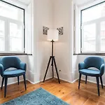 Sunlit Two-bedroom Retreat In * Lisbon